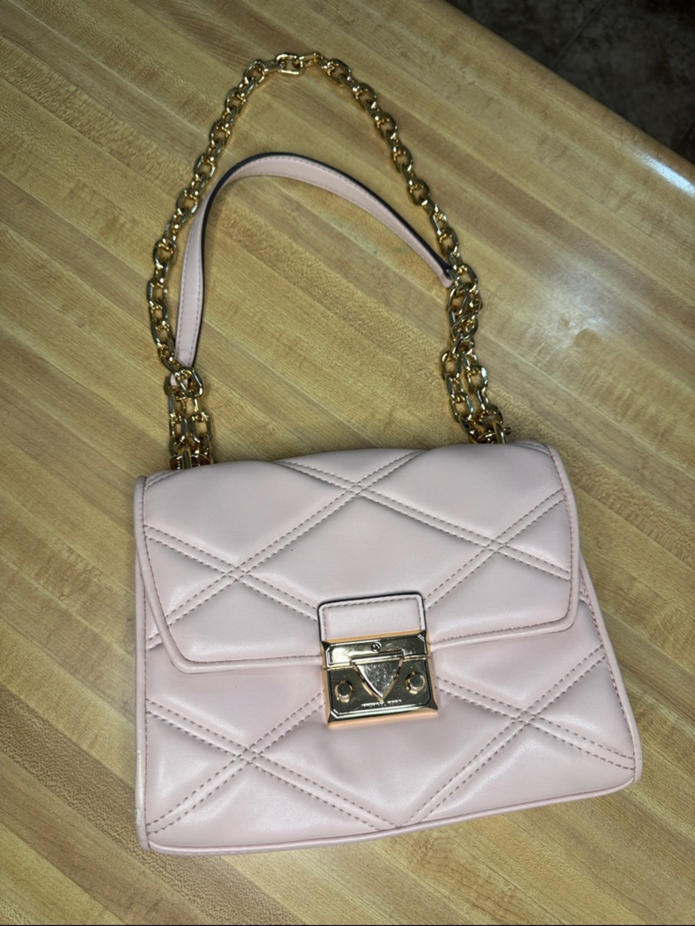 Quilted Chain Shoulder Bag in Light Pink